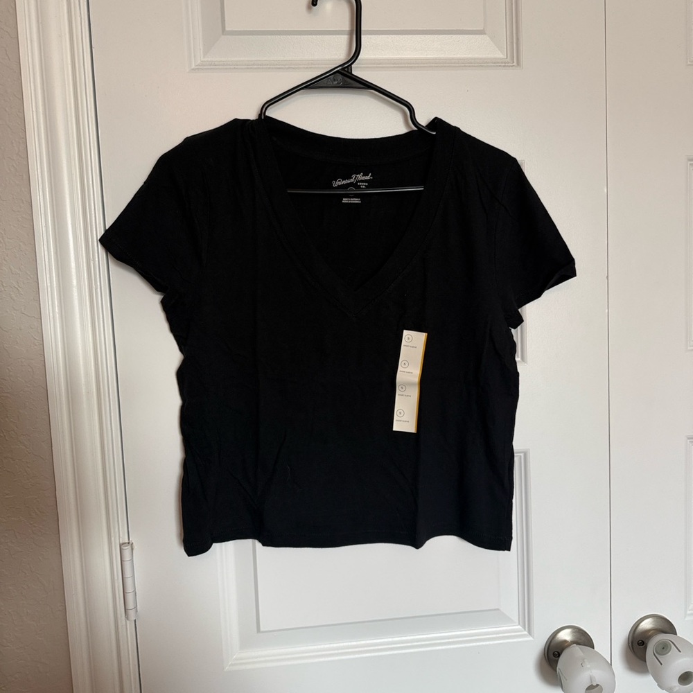 NWT Universal Thread Small Ts 4 colors Sz small - Picture 6 of 6